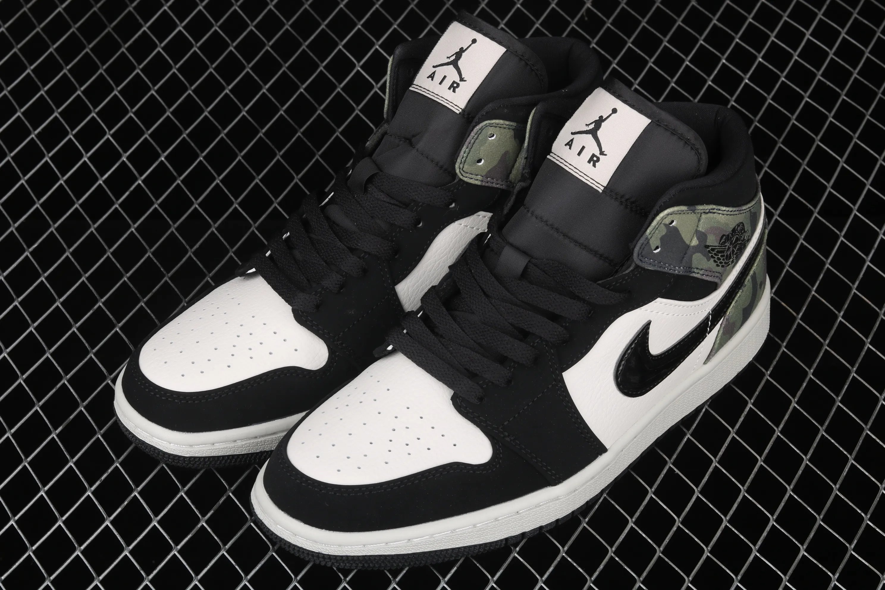 All Categories Air Jordan Jordan Series Basketball Shoes Air Jordan 1 Mid Air Jordan 1 Mid AJ1 Joe 1 Camouflage Green China Series Basketball Shoes CW5490-001
